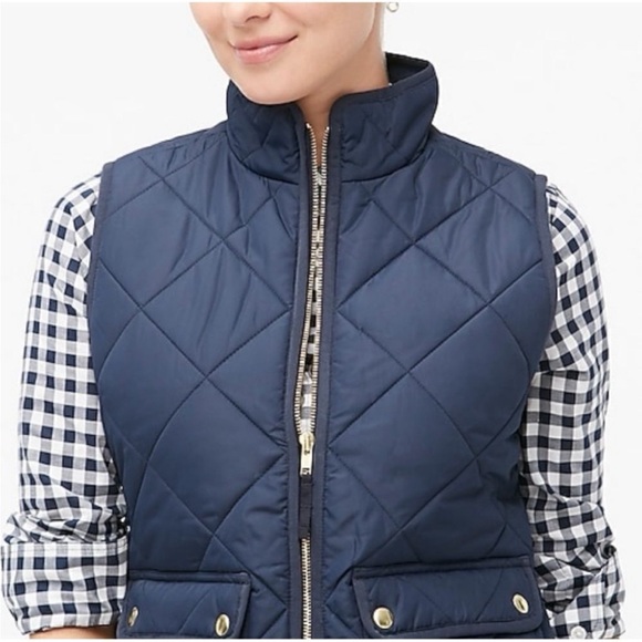 J.Crew Navy Excursion Quilted Puffer Vest Size Small Gold Buttons & Zip EUC - Picture 3 of 6